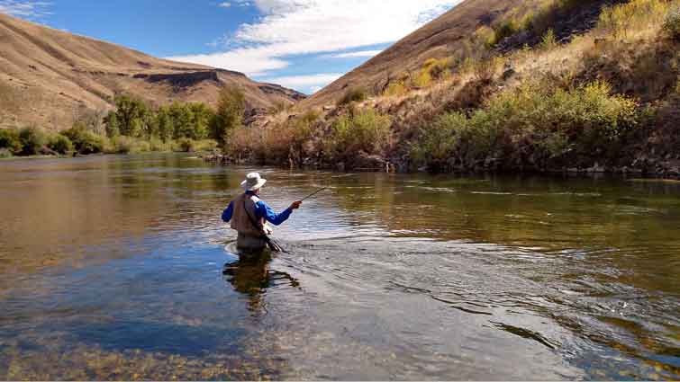 12 Essential Things to Pack for Your Fly Fishing Trip in Louisiana